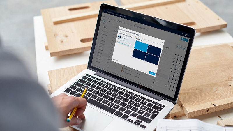 With just one click, the component is assigned an exact position within the template.