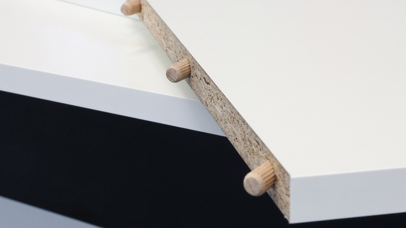 Geneigtes Dübeln und Bohren bis 45° bietet ganz neue Möglichkeiten für die Möbelkonstruktion