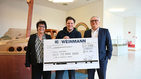 Spendenübergabe in der Kinderklinik Tübingen durch WEINMANN Geschäftsführung und den Betriebsrat.