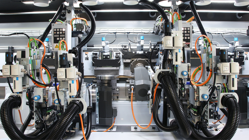 High-tech in use – servo axes for positioning the processing units. 