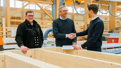 SCHULER Consulting arbeitet zusammen mit Ihnen vor Ort an konkreten Verbesserungen zur sofortigen Umsetzung