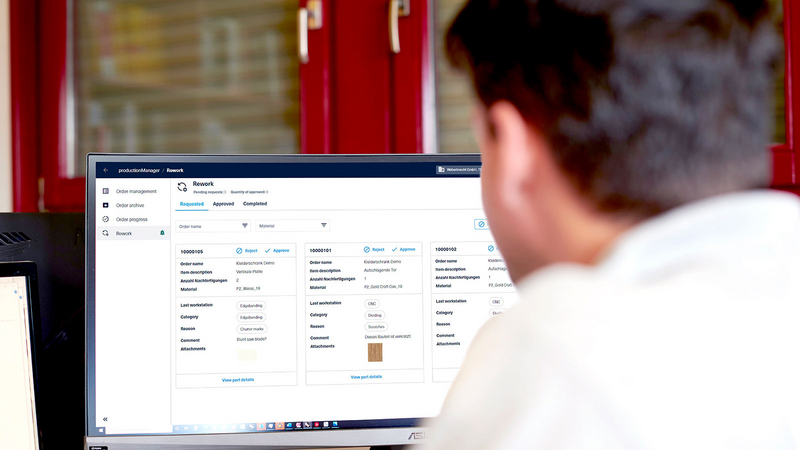 The employee in work preparation is automatically notified and can continue processing the post-production job directly.
