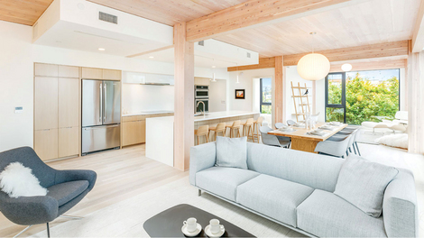 Carbon 12, Portland Oregon Carbon 12, Portland Oregon ©Structurlam Mass Timber Corporation