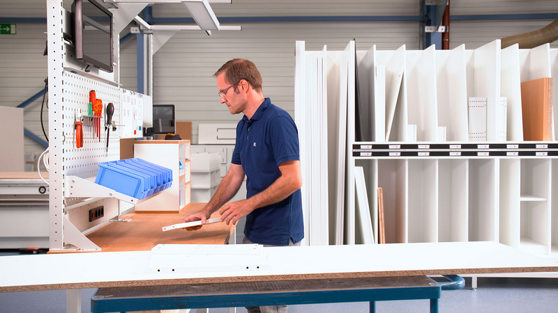 Sorting Production Set – Montage