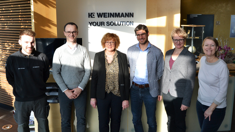 von links: J. Schrode von der Jugendausbildungsvertretung bei Weinmann, Geschäftsführer S. Schempp, Ausbildungskoordinatorin M. Lauterbach, M. Etzel, Konrektor der Münsingen Realschule, die BORS-Beauftragte S. Friesch und I. Willumeit-Reichenecker von der IHK.