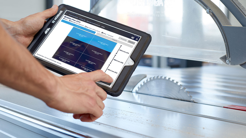 Cutting Production Set: The app also supports the cutting of strips. First, the operator divides the panel into single strips. They then cut the individual components from the strips.