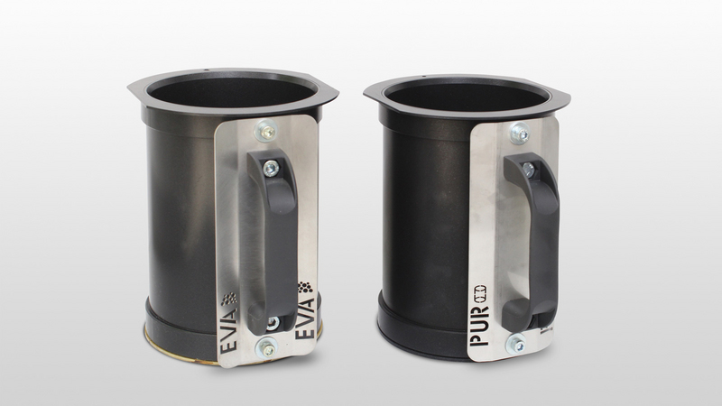 Die speziell konstruierten Wechselbehälter ermöglichen einen schnellen und sortenreinen Wechsel von EVA- zu PUR-Schmelzkleber beim Kantenanleimen