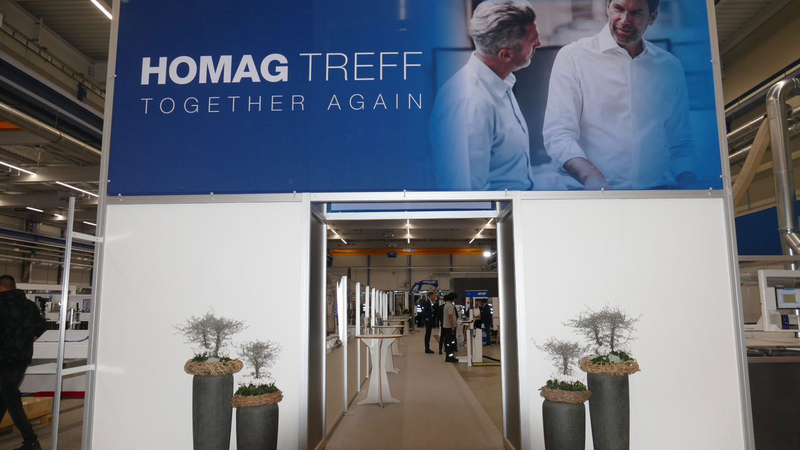 Der Holzbronner Showroom diente als Schauplatz für den diesjährigen HOMAG Treff