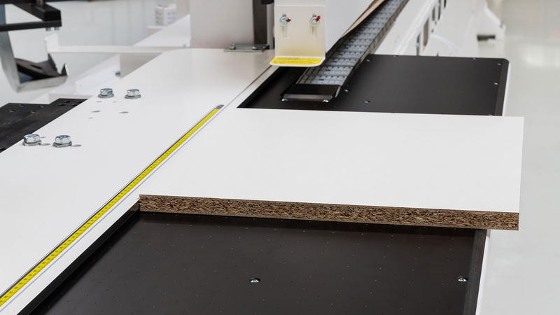 Ergonomics package: Air cushion table at infeed and outfeed  