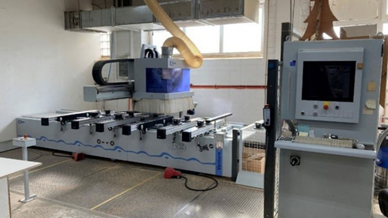 CNC 加工中心 VENTURE 2 M 功能全面，性能强大，为 Papcke 细木工厂带来了丰厚的收益