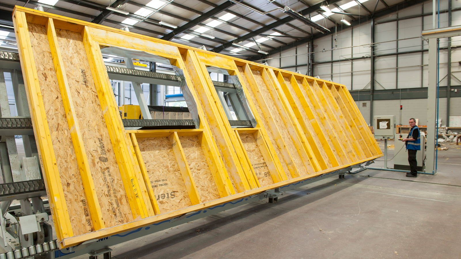 High degree of prefabrication allows for topquality timber frame