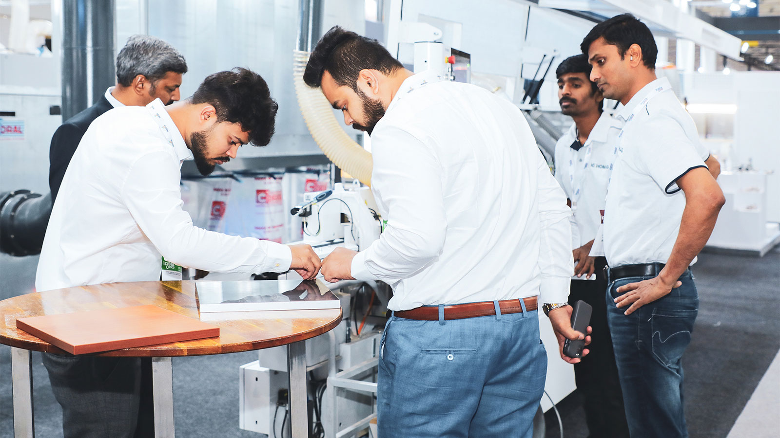 INDIAWOOD From the single machine, through digital solutions up to our new APAC Hotline. Numerous services as well as the respective suitable software make our offer as solution provider unique. Experience our solutions from 02 - 06 June, 2022 at the INDIAWOOD in Bangalore.