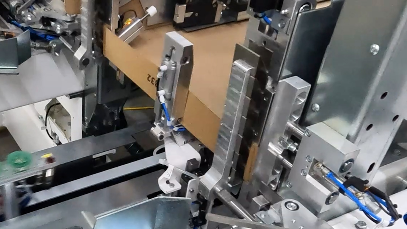 Rising and gluing the cardboard flaps